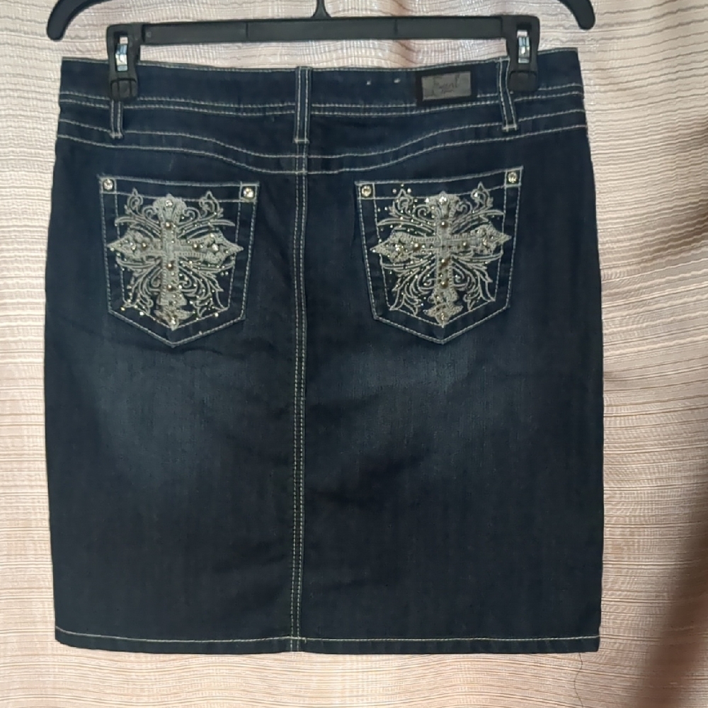 Earl Jeans Dark Blue Embroidered Pocket Pencil Skirt